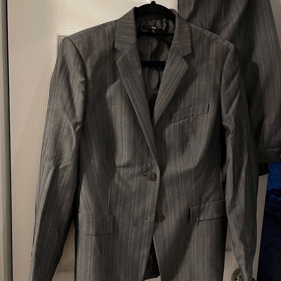 Hugo Boss Women’s suit jacket - Picture 1 of 10